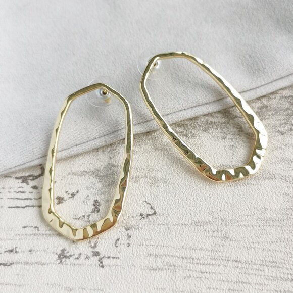 Kendra Scott Gold Hoop Earrings - Zorte - Picture 3 of 4